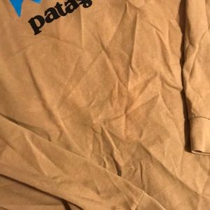 Patagonia Shirts - Patagonia T-shirt Patagonia Shirts - Patagonia T-shirt